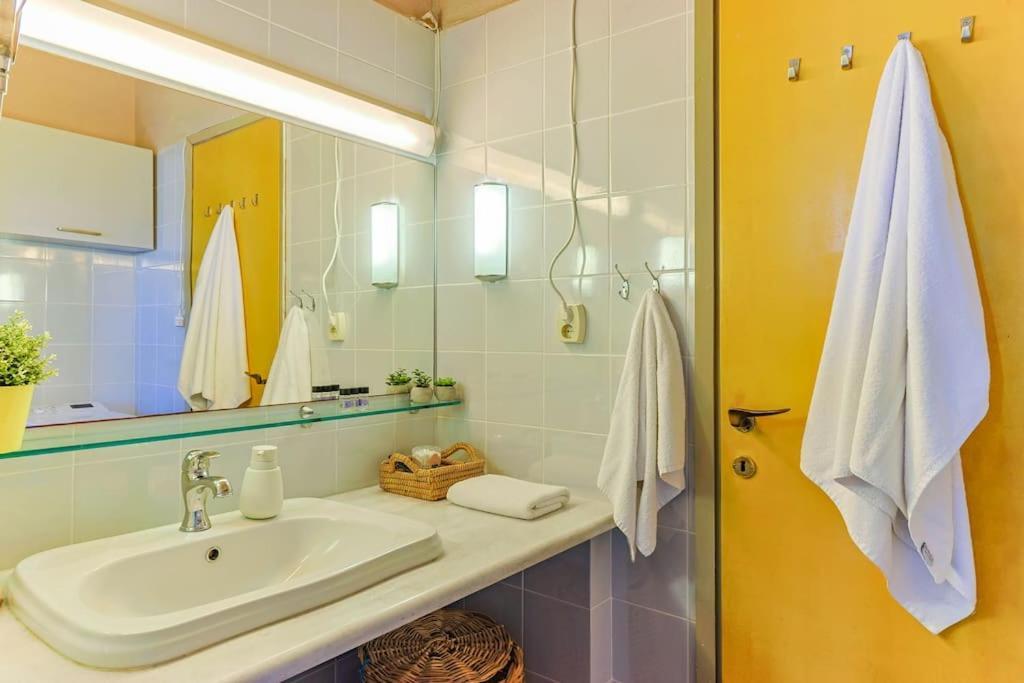 Holiday home The Bright House By The Sea Afytos